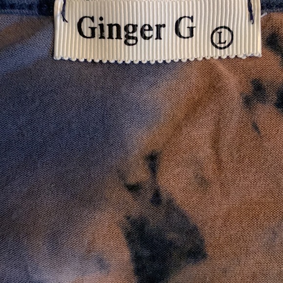 Ginger G Tye Dye Casual Top. Cap sleeves Offset Hem.  Cris Cross Neck Line - Picture 6 of 6